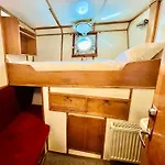 Hotel en barco Lofoten Cruise & *