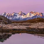 Lofoten Cruise & 船屋 *