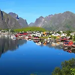 Lofoten Cruise & 船屋