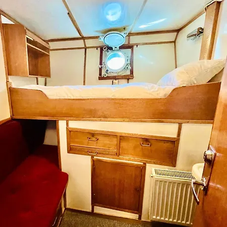 Hotel na wodzie Lofoten Cruise & *