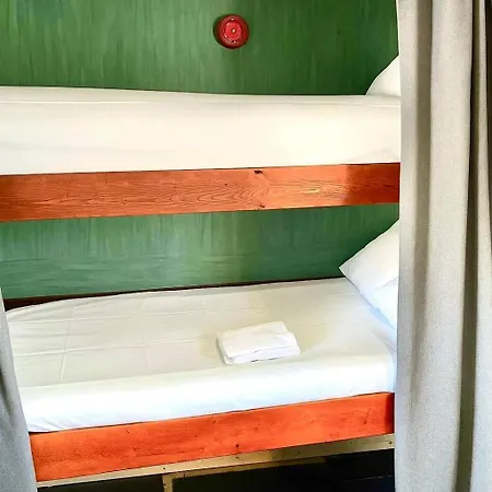 Hotel na wodzie Lofoten Cruise & Svolvær
