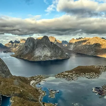 Hotel na wodzie Lofoten Cruise & *