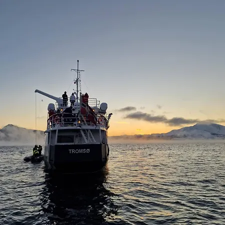 Hotel na wodzie Lofoten Cruise & *