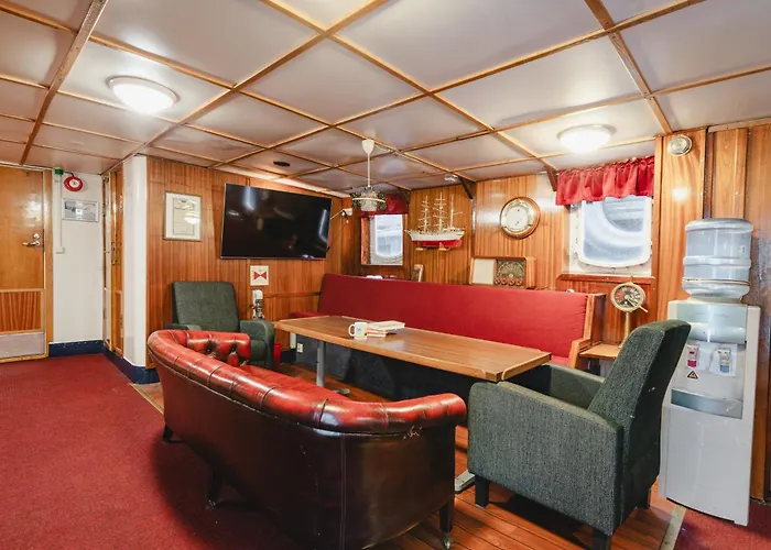 Lofoten Cruise&hotel * Svolvær