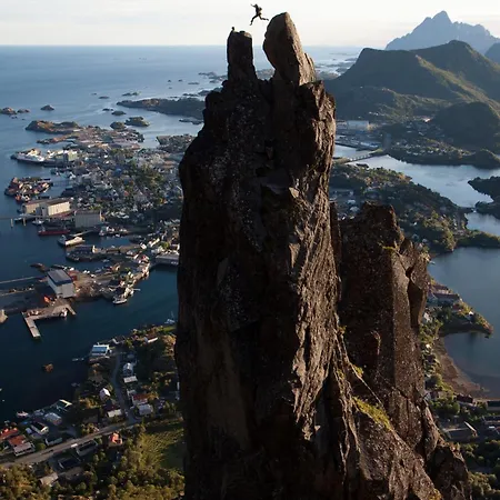 Lofoten Cruise&hotel Svolvær